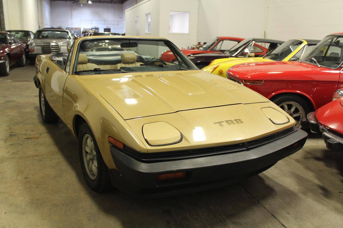 Triumph TR8