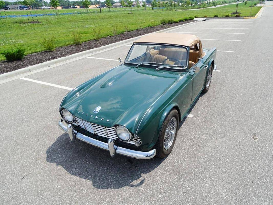 Triumph TR4