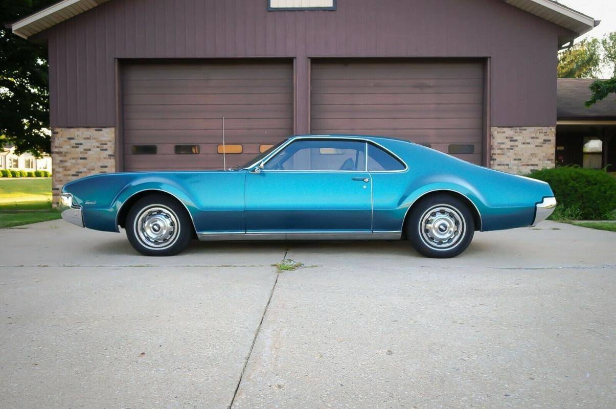 Oldsmobile Toronado