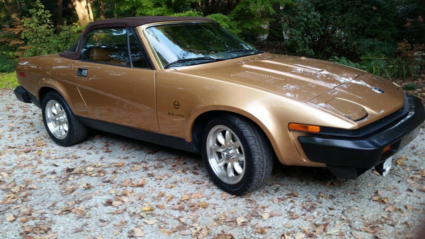 Triumph TR8