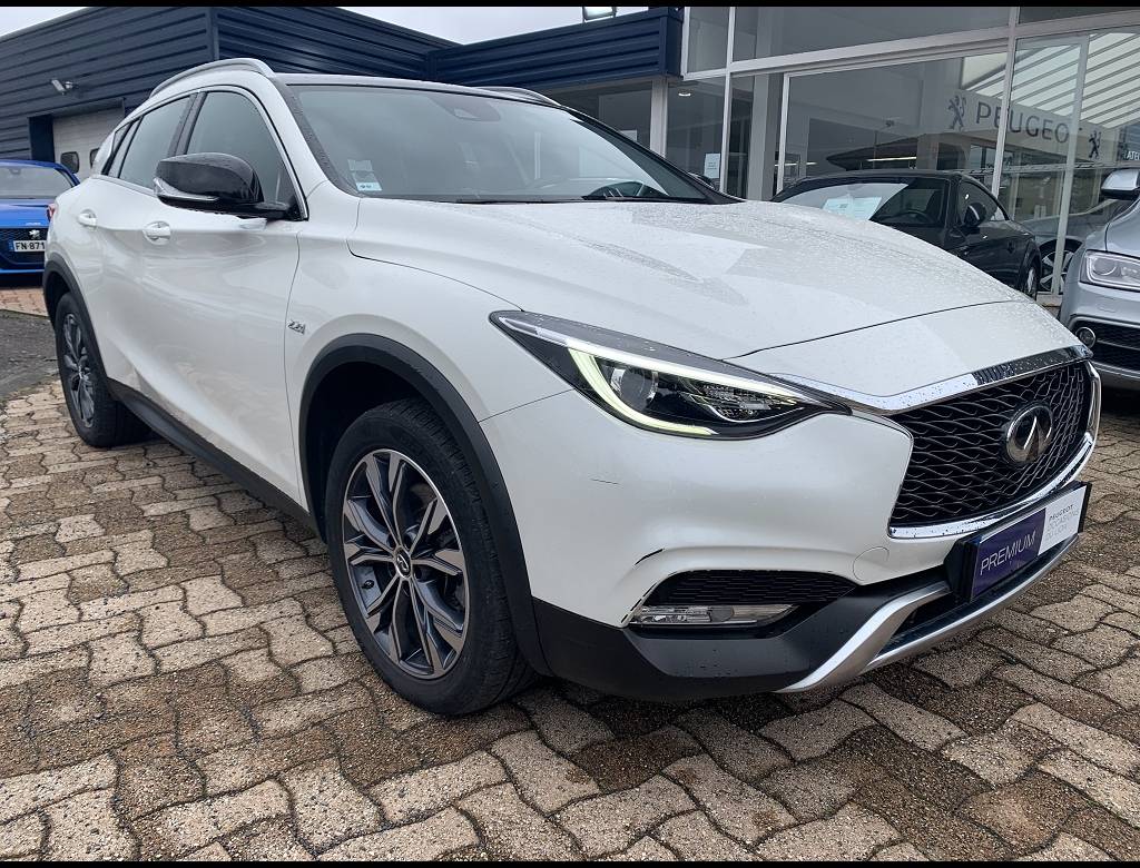 Infiniti QX30