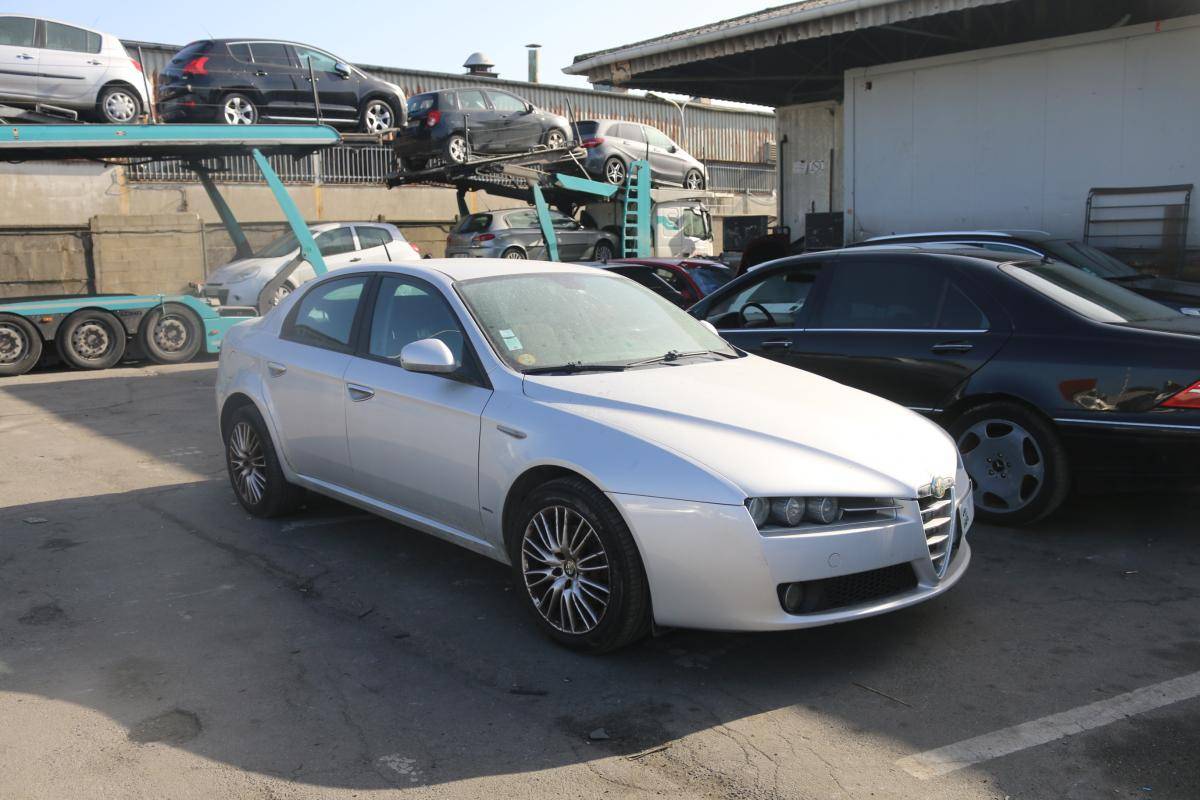 Alfa Romeo 159