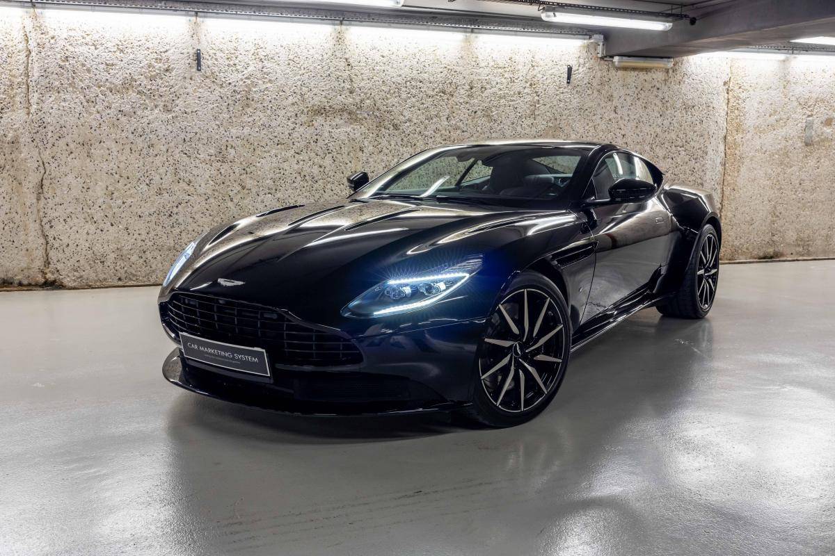 Aston Martin DB11