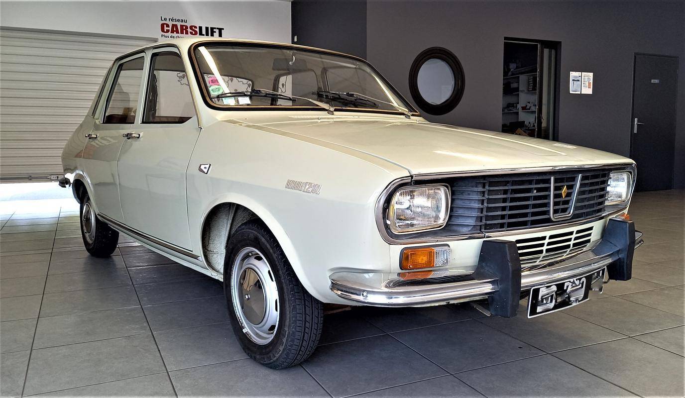 Renault R12