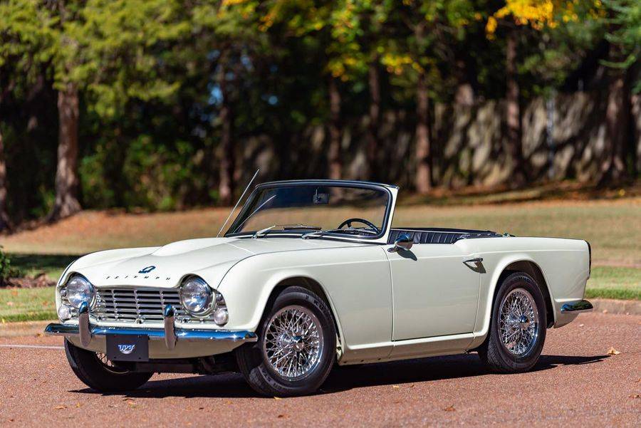 Triumph TR4