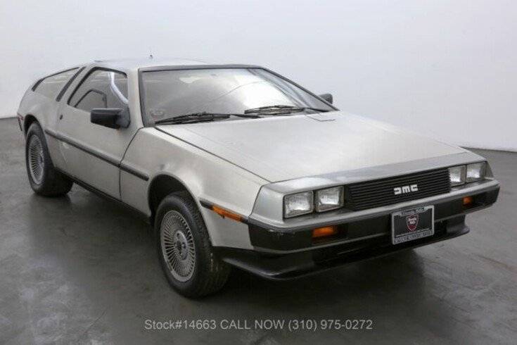 DeLorean DMC-12