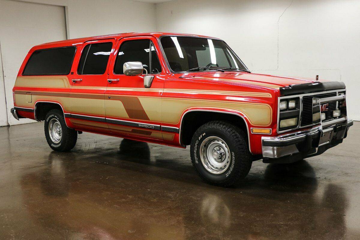 GMC Suburban