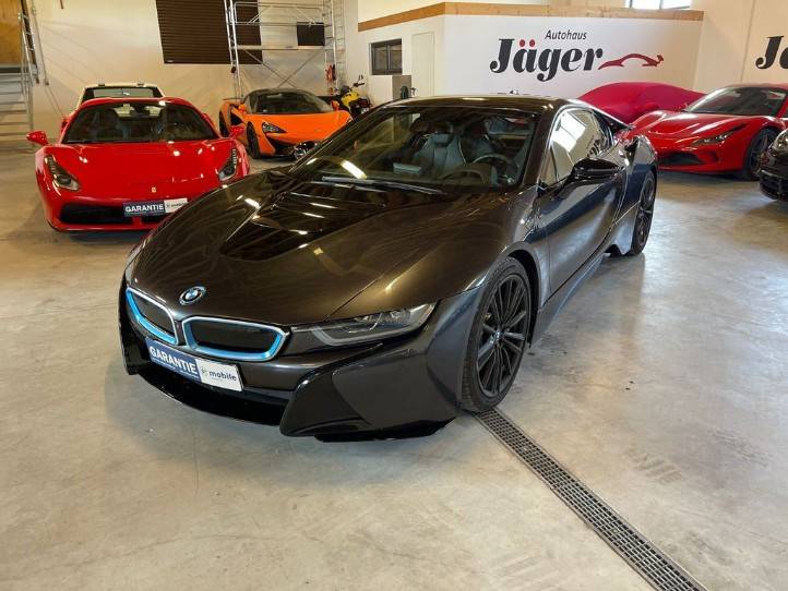 BMW i8