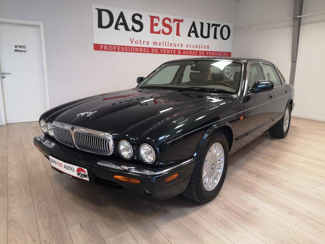 Jaguar XJ