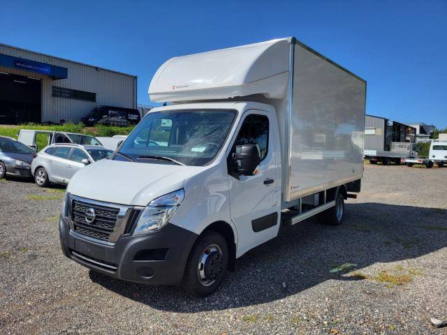 Nissan Interstar