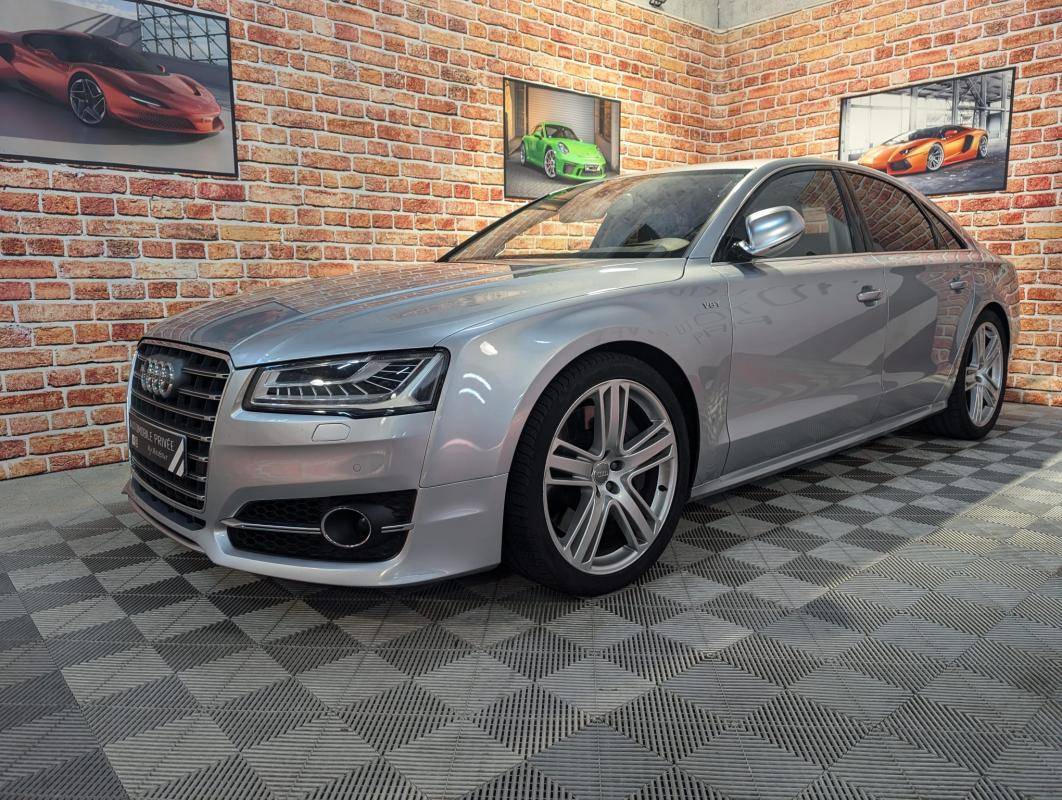 Audi S8