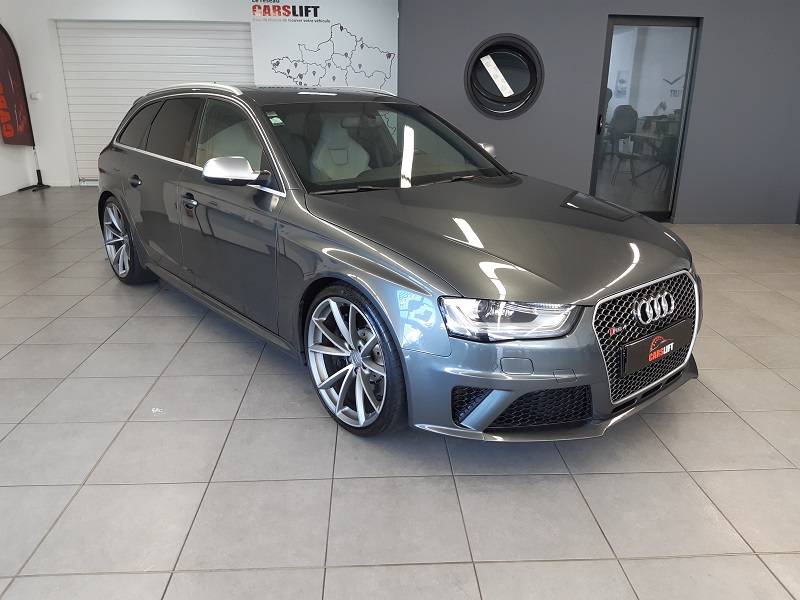 Audi RS4