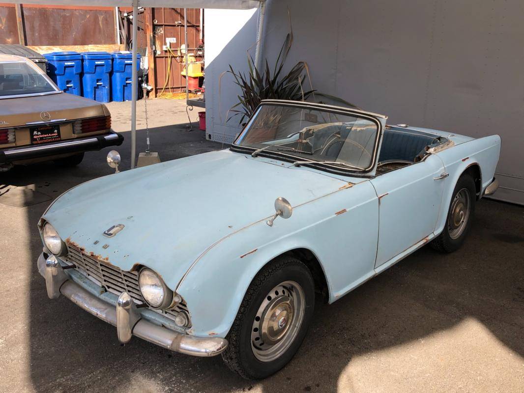 Triumph TR4