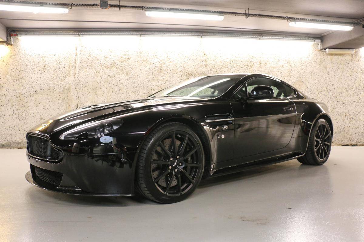 Aston Martin Vantage