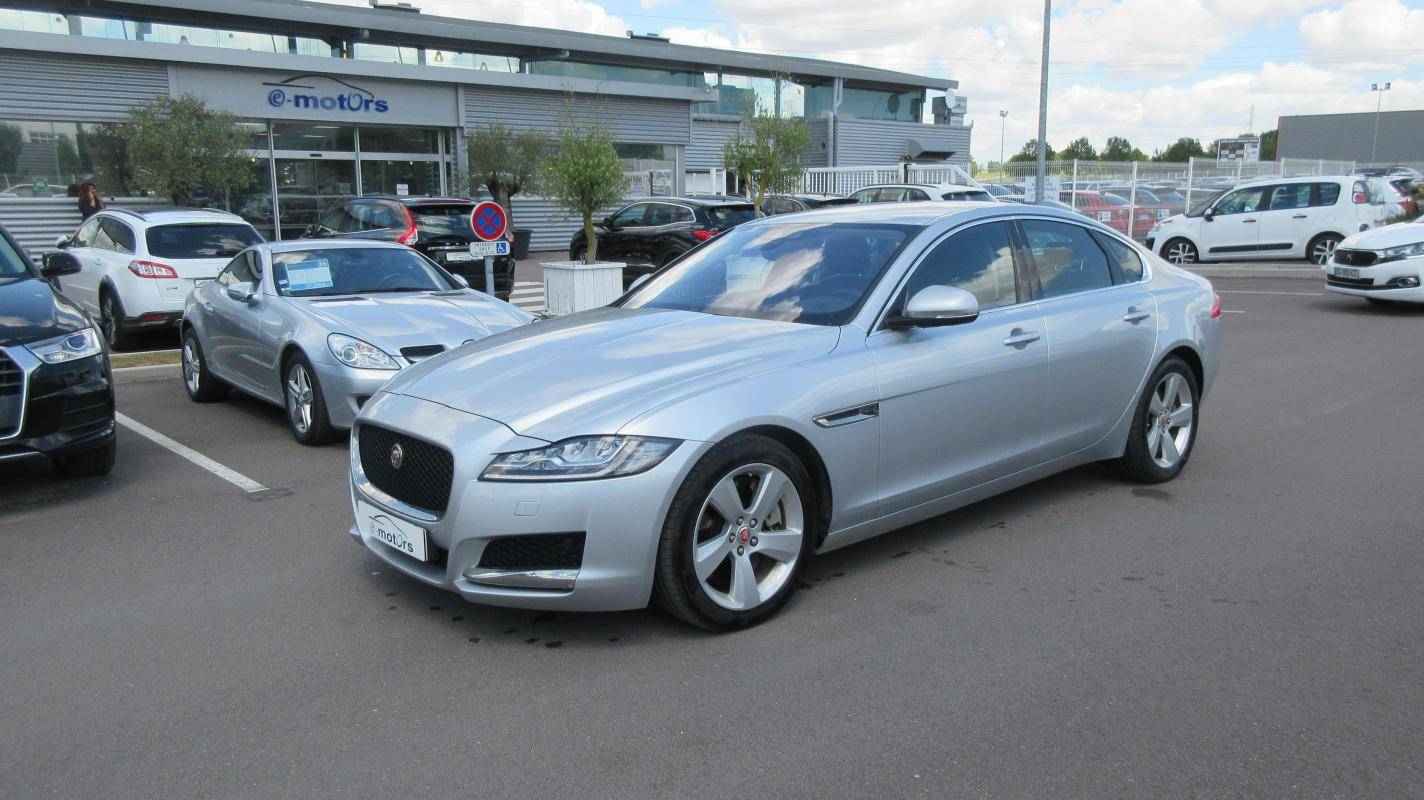 Jaguar XF