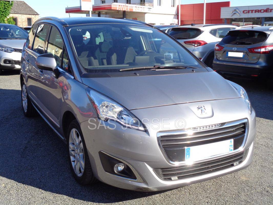 Peugeot 5008