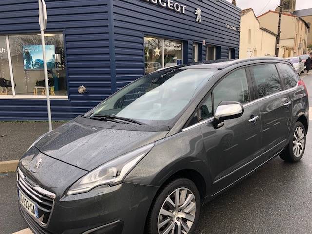 Peugeot 5008