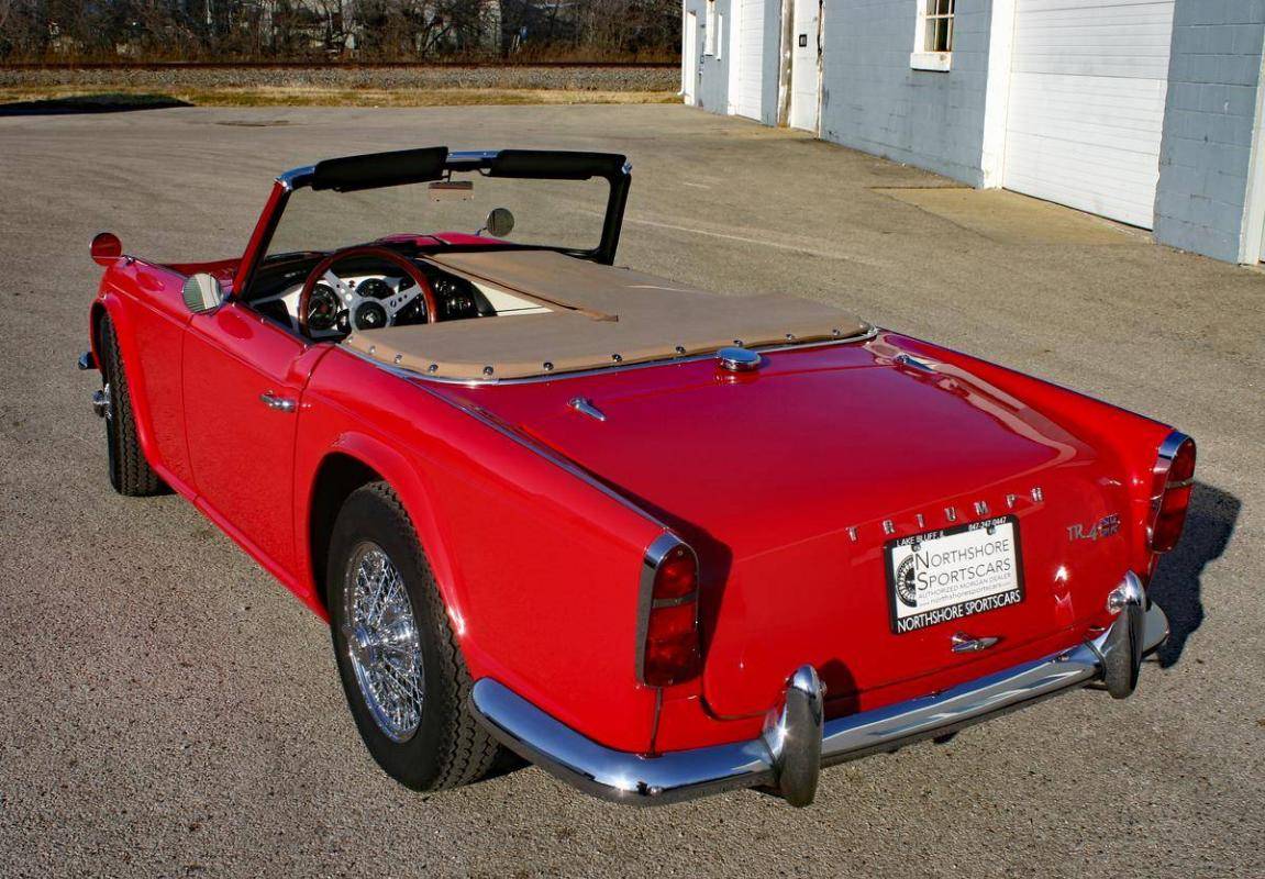 Triumph TR4