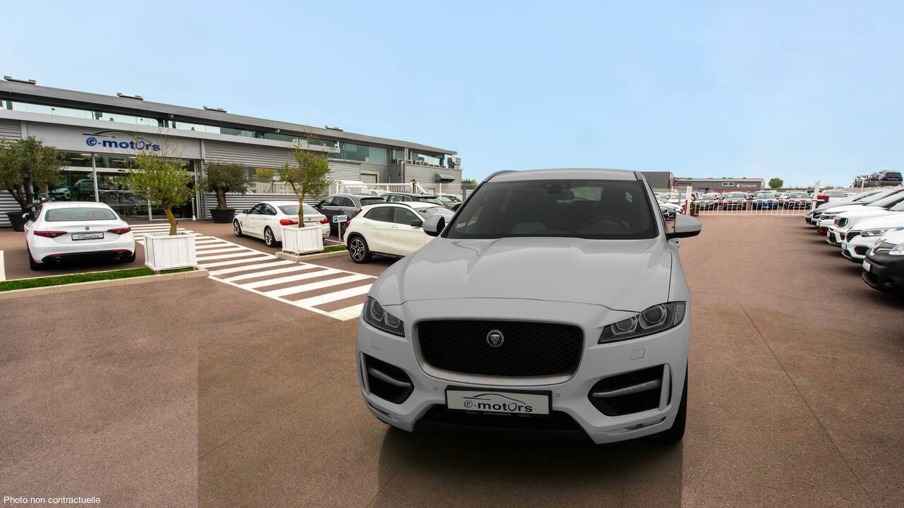 Jaguar F-Pace