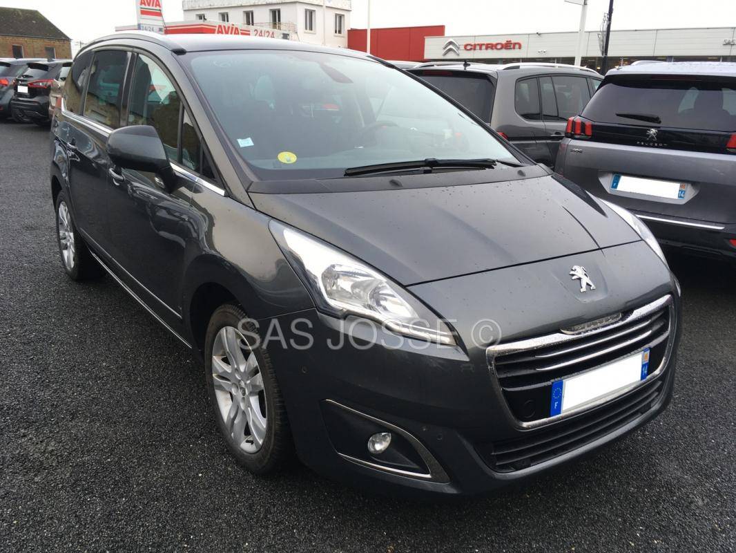 Peugeot 5008