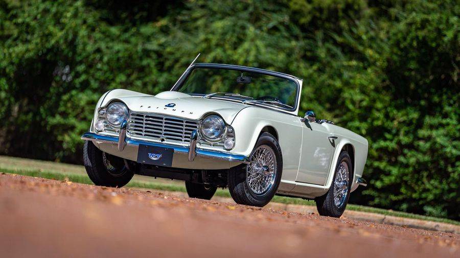 Triumph TR4