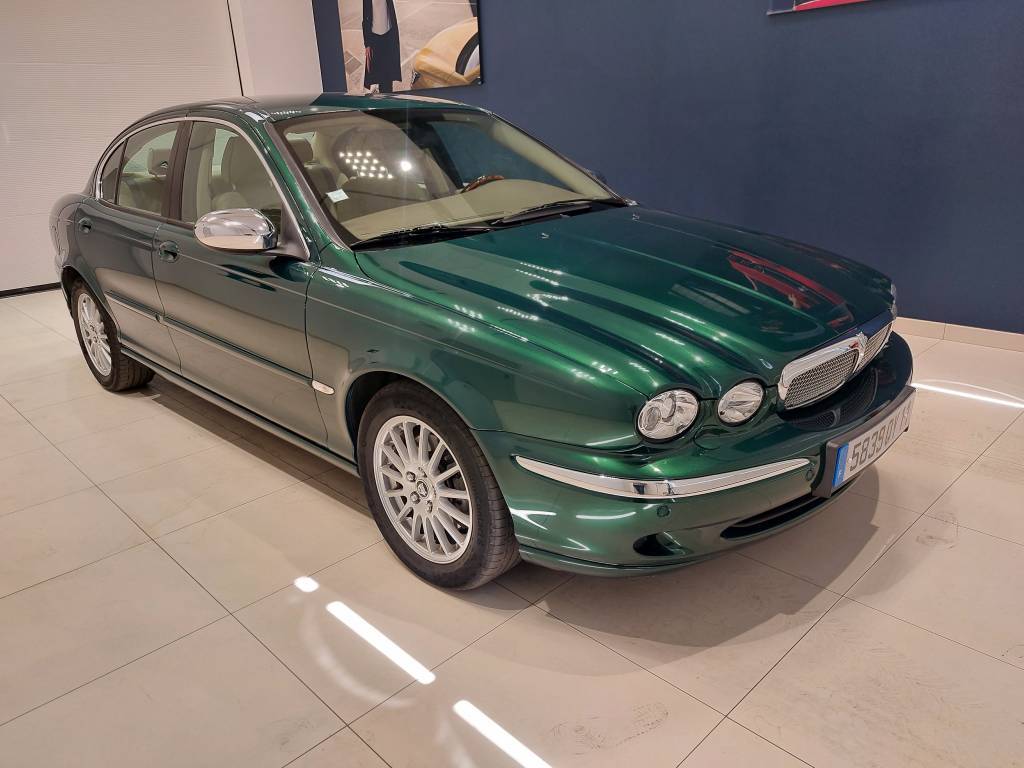 Jaguar X-Type