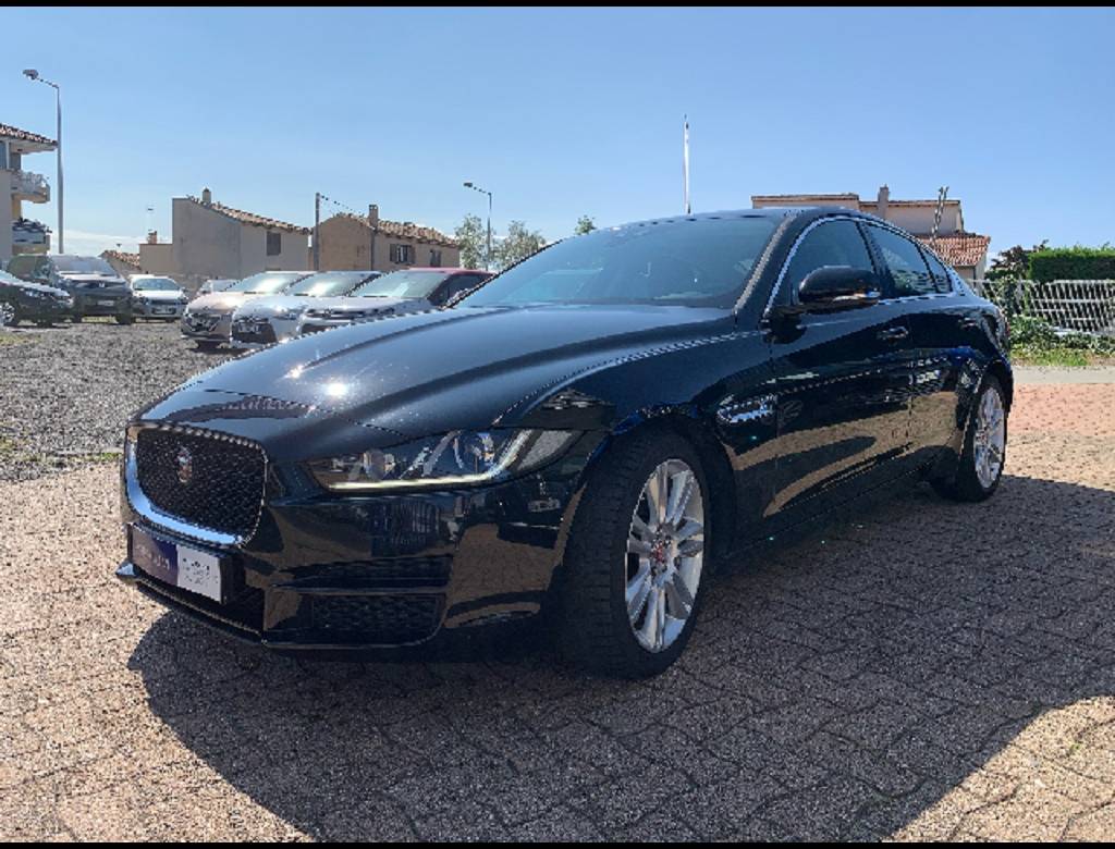 Jaguar XE