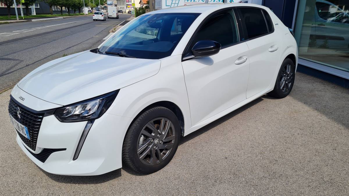 Peugeot 208