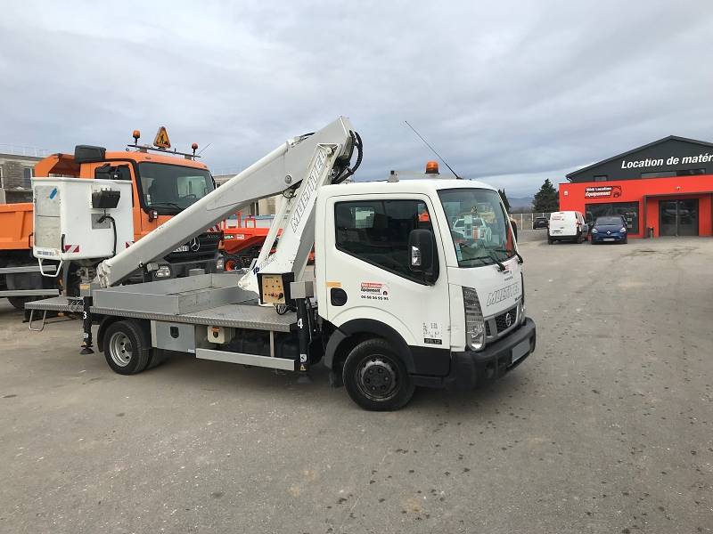 Nissan Cabstar